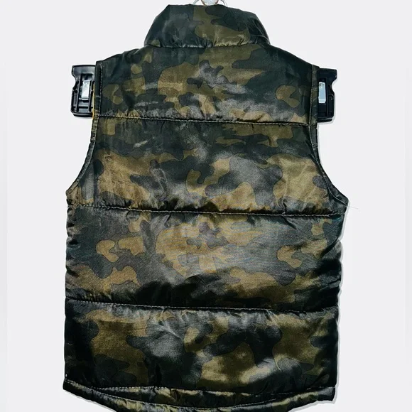DKNY Camouflage Vest with Vibrant Yellow Lining - Picture 5 of 7